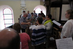 12. Juni 2016 - Der Kirchenchor aus Heinerscheid (L) gestaltete gesanglich das Hochamt in der Pfarrkirche zu Reuland